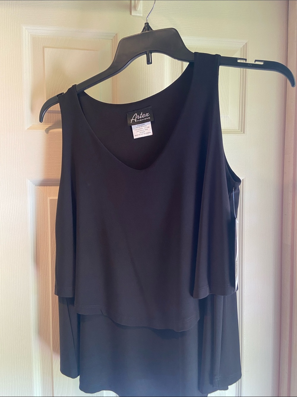 Artex Black Layered V-Neck Sleeveless Camisole